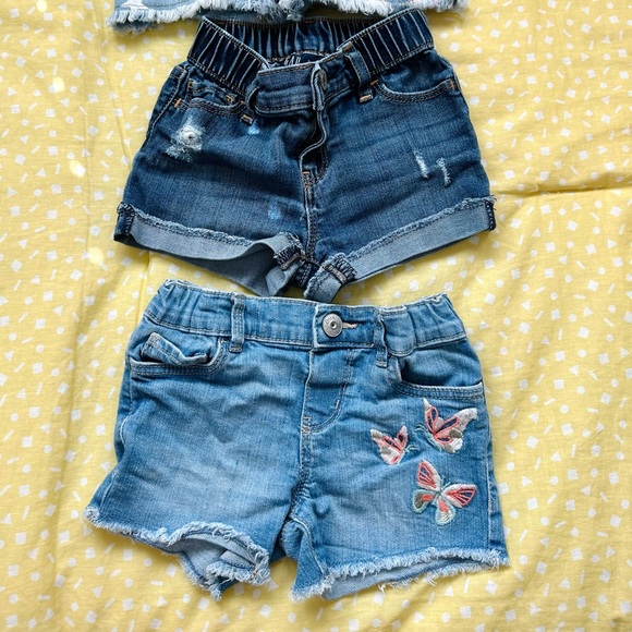 2 Toddler girl denim shorts in great condition 🩵 - Picture 1 of 4